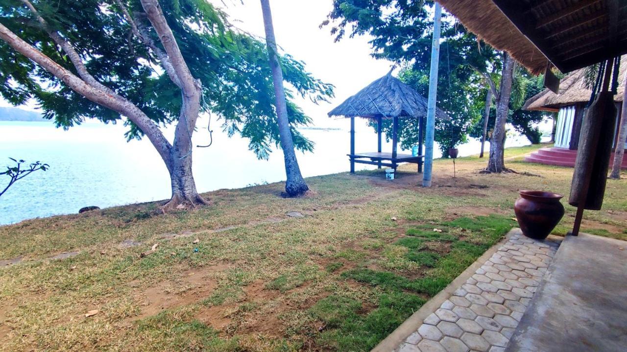 Khabita Beach Resort Lembar  Exteriér fotografie